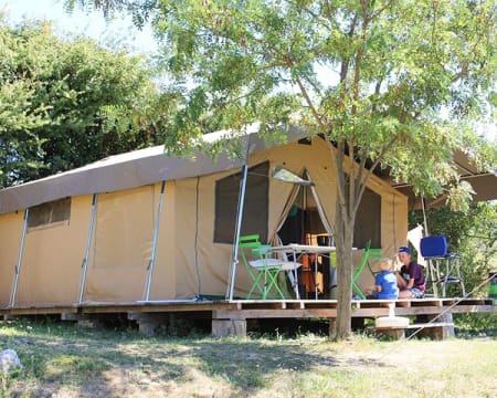 Uma Noite Na Barraca Safari Classic 4 | Camping Forcalquier*** Uma Noite Na Barraca Safari Classic 4 | Camping Forcalquier***