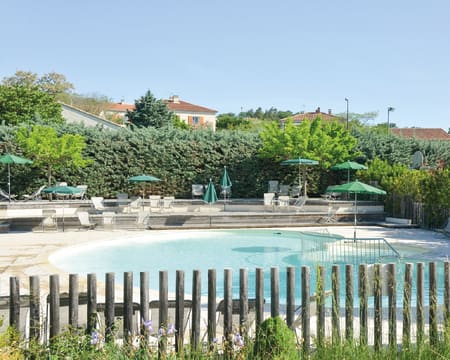 Camping Forcalquier | 1 Noite com Jantar em Tenda Camping Forcalquier | 1 Noite com Jantar em Tenda