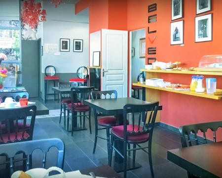 Hôtel Le Belvédère** Hôtel Le Belvédère**