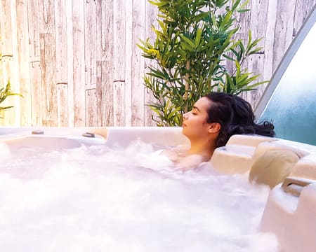 O Acesso Ao Spa, Sala De Vapor, Banheira De Hidromassagem, Sauna, O Acesso Ao Spa, Sala De Vapor, Banheira De Hidromassagem, Sauna,