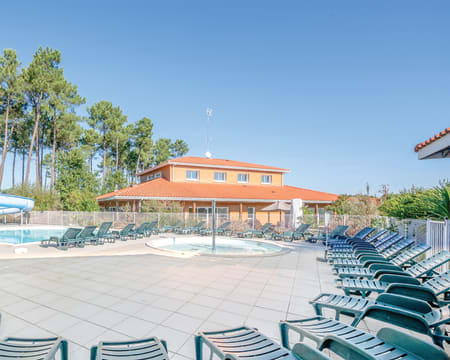 Le Domaine des Grands Lacs Le Domaine des Grands Lacs