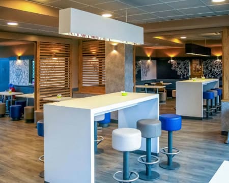 Hôtel Ibis Budget Marne-la-Vallée Pontault-Combault** Hôtel Ibis Budget Marne-la-Vallée Pontault-Combault**