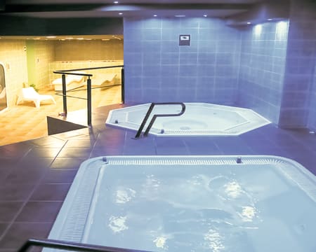 Acesso Ao Spa (1H) E Uma Relaxante Massagem Nas Costas (30 Min) | Acesso Ao Spa (1H) E Uma Relaxante Massagem Nas Costas (30 Min) |