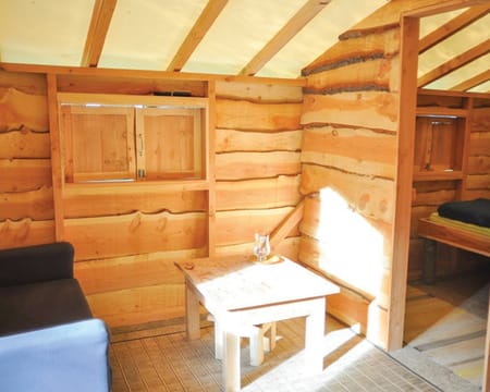 Camping le Viaduc Ardèche** | 1 Noite em Família em Bungalow Camping le Viaduc Ardèche** | 1 Noite em Família em Bungalow