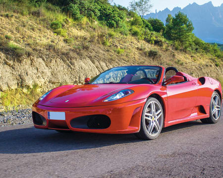 Dirigir uma Ferrari ou uma estrada lamborghini Dirigir uma Ferrari ou uma estrada lamborghini