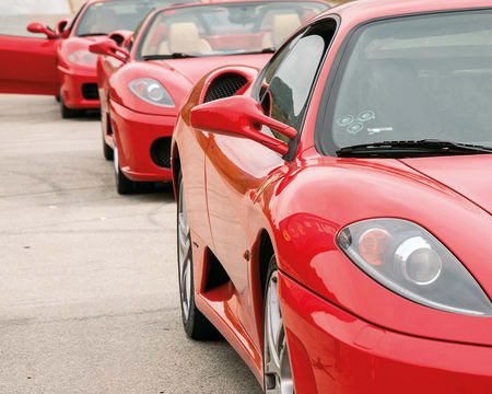 Dirija uma Ferrari, Lamborghini e Porsche no circuito Dirija uma Ferrari, Lamborghini e Porsche no circuito