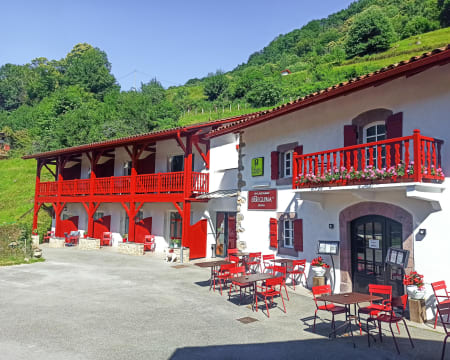 Hôtel Restaurant Erreguina**