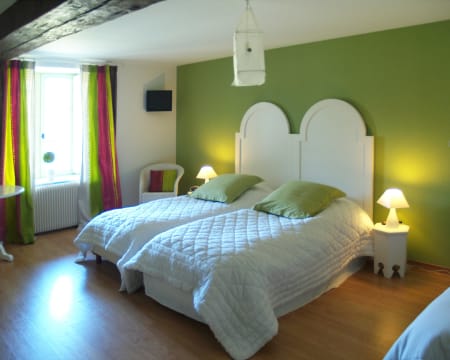 Chambres & Tables d'hôtes La Correrie