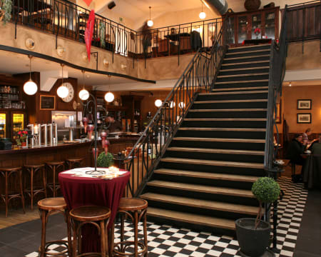 Um Chefe Entrada | Bazilik