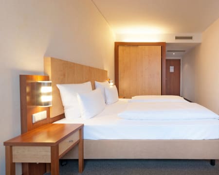 Uma Noite Em Um Quarto Standard | Hotel Frankfurt Messe By Meliá