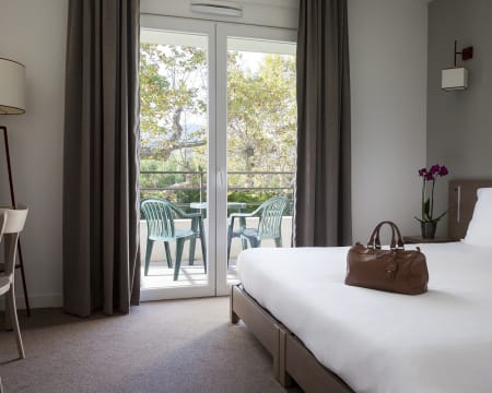 Uma Noite Em Um Quarto Standard | Comfort Suites Cannes Mandelieu Uma Noite Em Um Quarto Standard | Comfort Suites Cannes Mandelieu