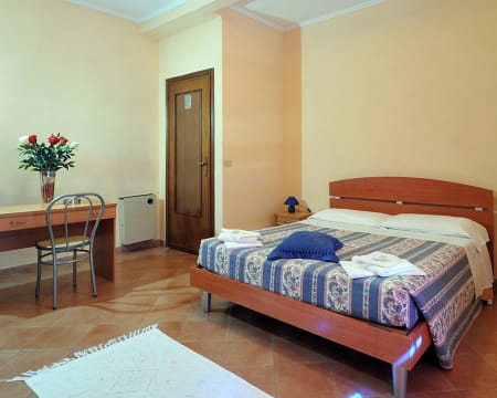 Uma Noite Em Um Quarto Duplo Standard | Albergo Ristorante Da Ovi Uma Noite Em Um Quarto Duplo Standard | Albergo Ristorante Da Ovi