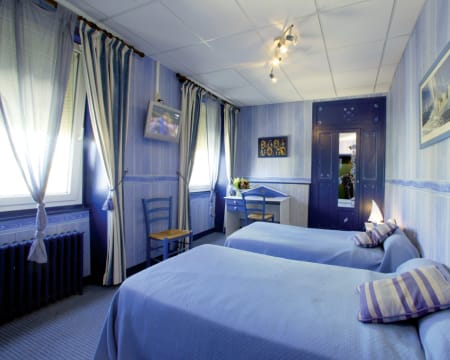 Uma Noite Em Um Quarto Duplo Standard | Hôtel Les Voyageurs**