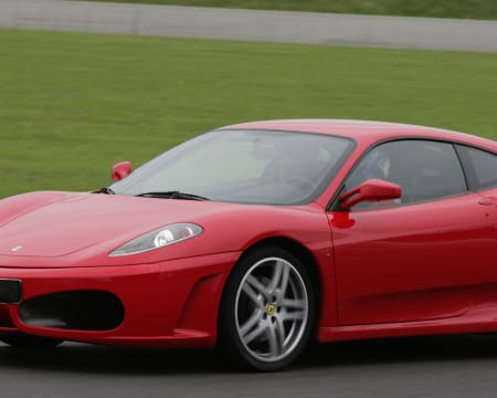 Dirija uma Ferrari F430 em Monteblanco Dirija uma Ferrari F430 em Monteblanco