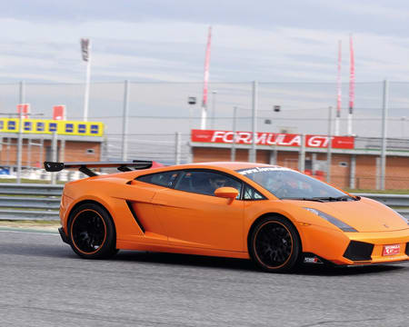 Dirija um Lamborghini Gallardo ou uma Ferrari F430 F1 em Campillos Dirija um Lamborghini Gallardo ou uma Ferrari F430 F1 em Campillos