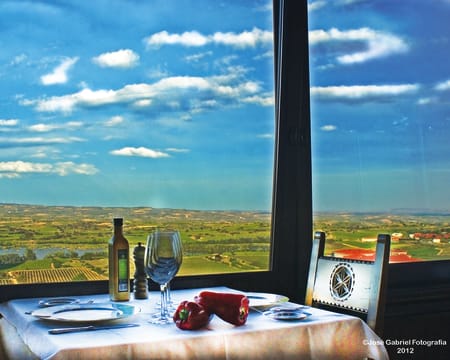 Uma Noite Em Um Quarto Duplo Com Terraço Padrão | Hotel Restauran Uma Noite Em Um Quarto Duplo Com Terraço Padrão | Hotel Restauran
