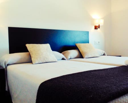 Hostal Mas Ferrer | Estadia de 1 Noite Hostal Mas Ferrer | Estadia de 1 Noite