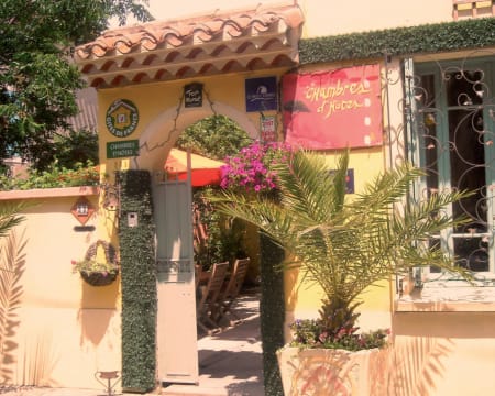 Uma Noite Em Quarto Duplo | Les Cordeliers Du Comtal D'Azillan