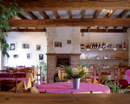 Uma Noite Em Um Quarto Duplo Standard | Ferme De La Renaissance