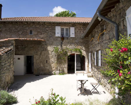 Uma Noite Em Um Quarto Duplo Standard | La Ferme De Prémaure Uma Noite Em Um Quarto Duplo Standard | La Ferme De Prémaure