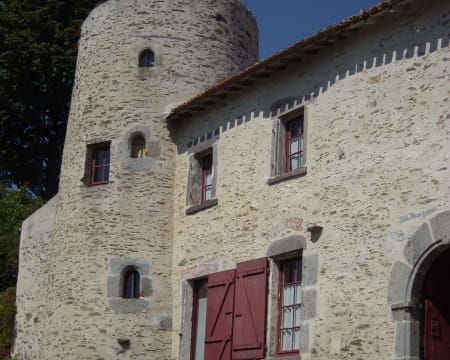 Logis de la Tour des Laudes | Estadia de 1 Noite Logis de la Tour des Laudes | Estadia de 1 Noite