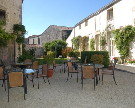 Hôtel du Donjon*** | Estadia de 1 Noite Hôtel du Donjon*** | Estadia de 1 Noite