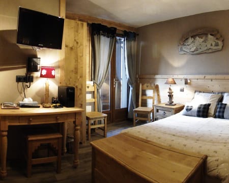 Hôtel Les Ancolies** | Estadia de 1 Noite com Jantar Hôtel Les Ancolies** | Estadia de 1 Noite com Jantar