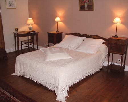 Uma Noite Em Um Quarto Duplo Standard | La Belle Charmeuse Uma Noite Em Um Quarto Duplo Standard | La Belle Charmeuse