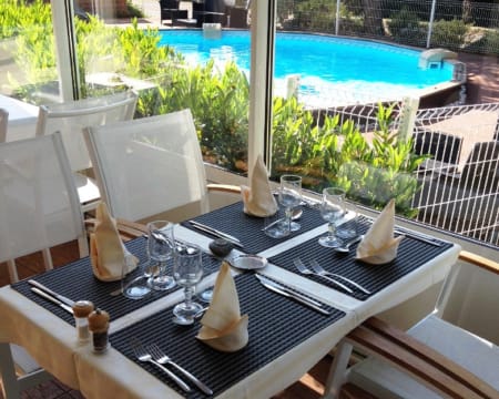 Logis Les Charmilles** | Jantar a Dois Logis Les Charmilles** | Jantar a Dois