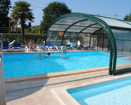 Duas Noites Em Victoria Lodge | Camping Les Capucines****