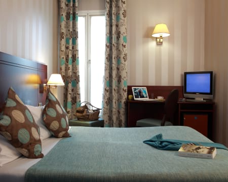Espace Champerret*** Espace Champerret***