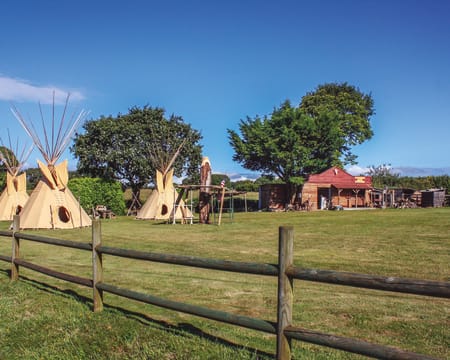 Uma Noite Em Tenda Tepee Sioux | Association Wolakota Ker Tipi Uma Noite Em Tenda Tepee Sioux | Association Wolakota Ker Tipi