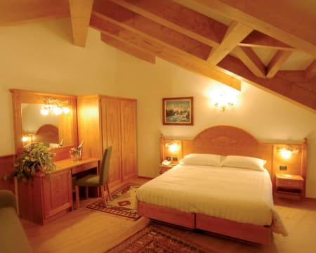 Uma Noite Em Um Quarto Duplo Dorothy | Hotel Rosa Degli Angeli***