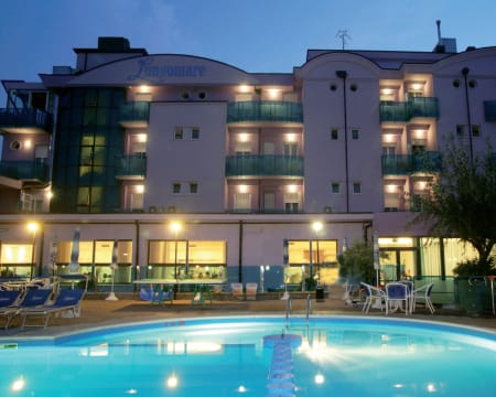 Hotel Lungomare**** | Estadia de 1 Noite