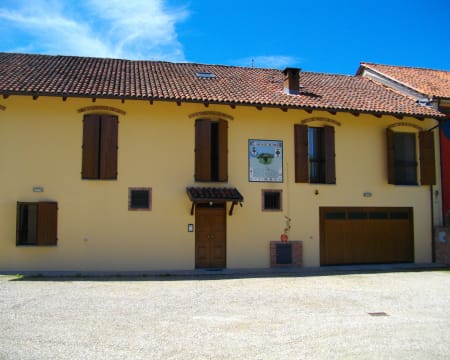 Uma Noite Em Um Quarto Duplo Standard | Agriturismo Cascina Borio Uma Noite Em Um Quarto Duplo Standard | Agriturismo Cascina Borio