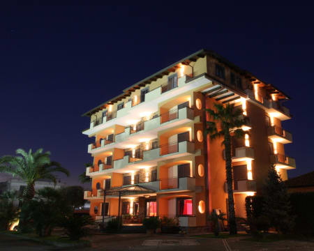 Uma Noite Em Um Quarto Deluxe Duplo | Orizzonte Resort**** Uma Noite Em Um Quarto Deluxe Duplo | Orizzonte Resort****