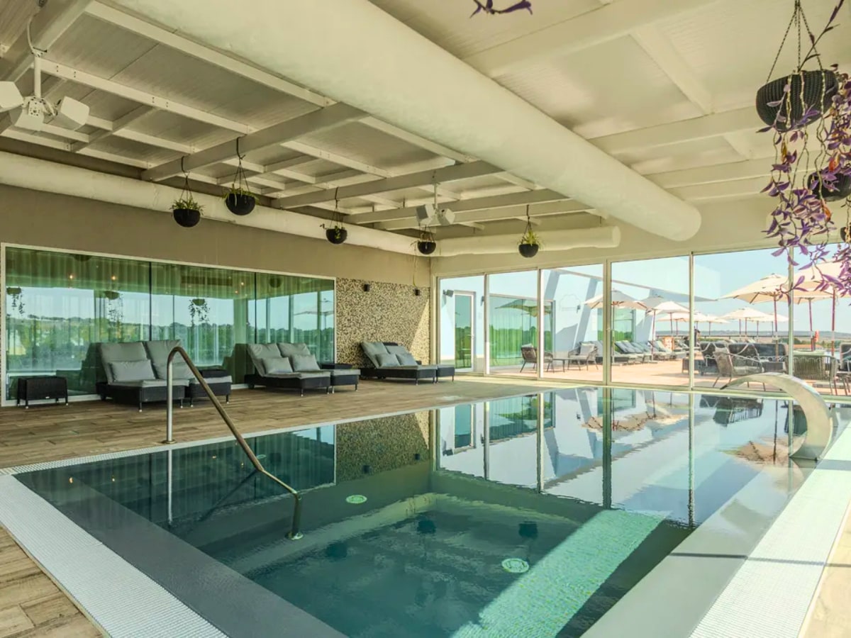 Sleep-Nature-Hotel-spa-com-piscina-interior Sleep-Nature-Hotel-spa-com-piscina-interior