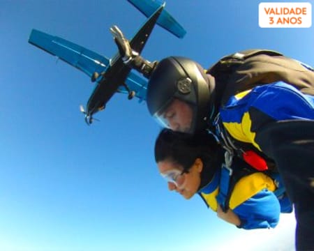Sky Fun Center | Salto Tandem a Dois em Castelo Branco Sky Fun Center | Salto Tandem a Dois em Castelo Branco