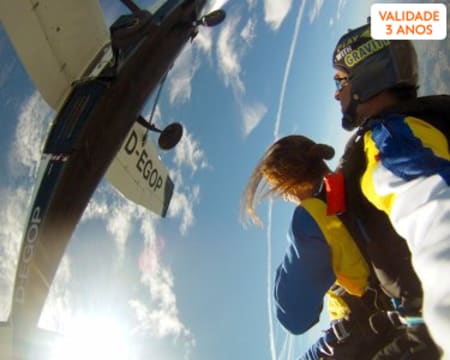 Salto Tandem a Dois em Braga | Skydive Porto Salto Tandem a Dois em Braga | Skydive Porto