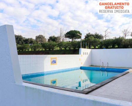 Hotel Louro | 1 Noite para 2 Adultos + 1 Bebé em Quarto Duplo Hotel Louro | 1 Noite para 2 Adultos + 1 Bebé em Quarto Duplo