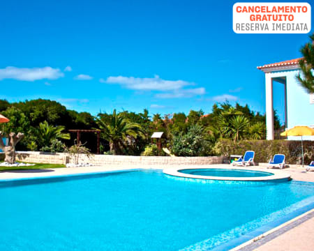 Hotel Neptuno | 1 Noite para 2 Adultos + 1 Criança em Quarto Duplo Hotel Neptuno | 1 Noite para 2 Adultos + 1 Criança em Quarto Duplo