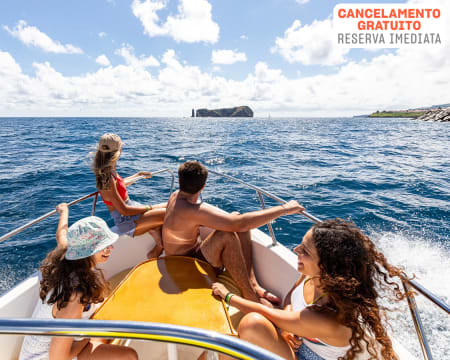 Passeio Privado de Barco & Passeio ao Ilhéu em São Miguel | Epic Volcanic - Açores Passeio Privado de Barco & Passeio ao Ilhéu em São Miguel | Epic Volcanic - Açores