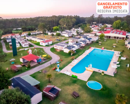 Land´s Hause - Nazaré | Noites em Bungalow Junto ao Mar para 4 Pessoas & Opção Dino Parque