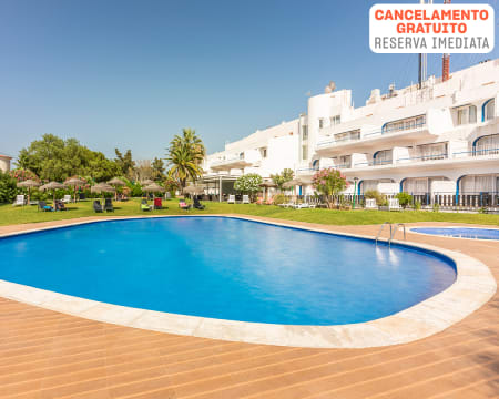 Carvoeiro Hotel 4* - Carvoeiro | Noites em Família Junto à Praia com Opção Meia-Pensão e Slide & Splash