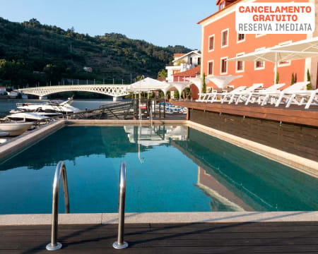 Douro Hotel Porto Antigo 4* - Douro | Estadia com Vista Rio & Opção Jantar e Massagem
