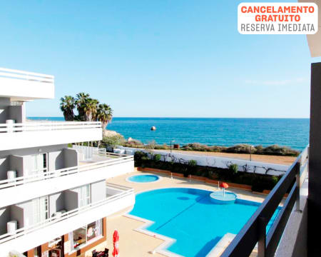 Hotel Luar - Portimão | Férias em Quarto Vista Mar & em Frente à Praia dos Três Castelos
