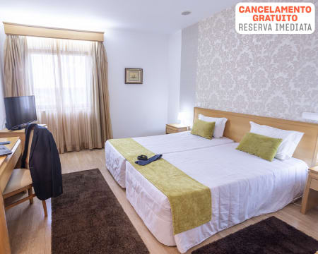 Hotel Eurosol Alcanena - Santarém | Escapadinha com Acesso às Piscinas Municipais & Opção Pack Romântico