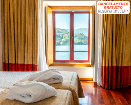 Douro Hotel Porto Antigo 4* - Douro | Estadia com Vista Rio & Opção Jantar e Massagem