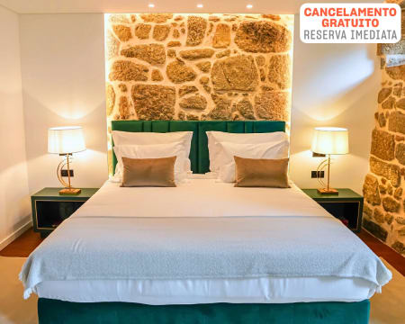 Quinta de Silvalde - Santo Tirso | Escapadinha Romântica em Quarto Deluxe com Varanda