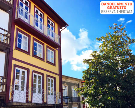 Santiago 31 Hostel - Guimarães | Escapadinha a Dois no Centro da Cidade